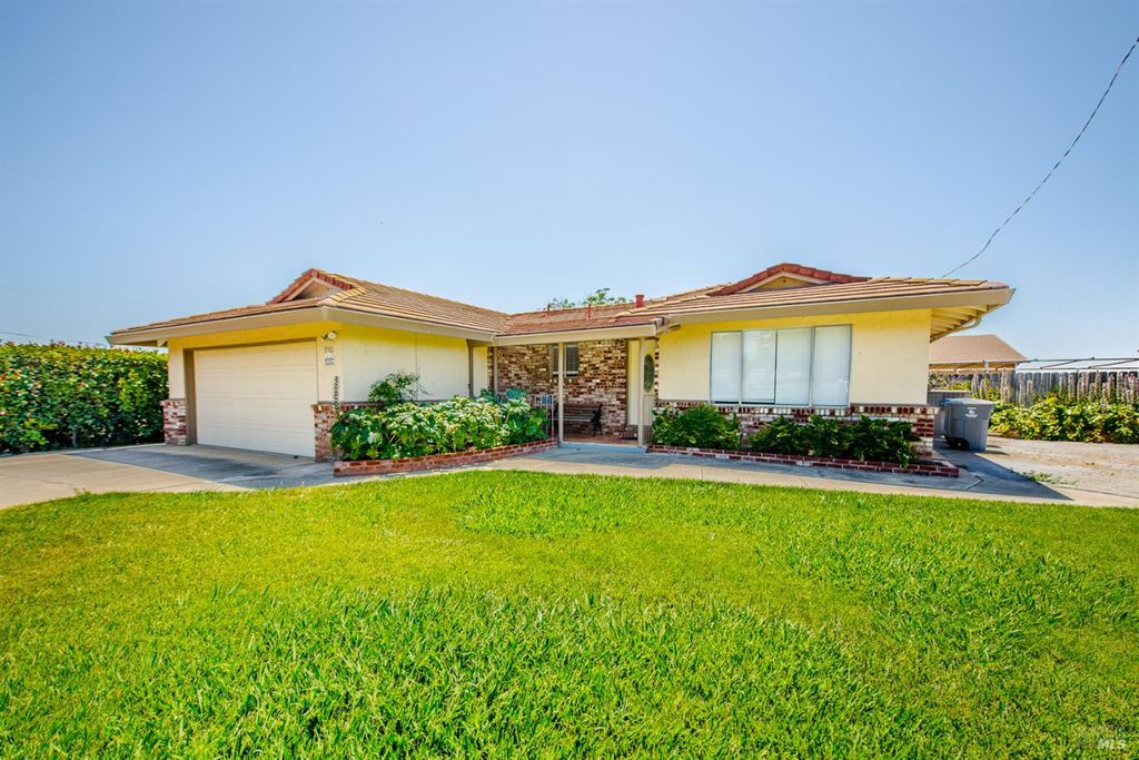 8901 Boyce Rd, Winters, CA 95694