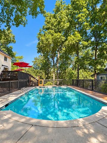 4602 Curtis Lane, Clarkston, MI 48346