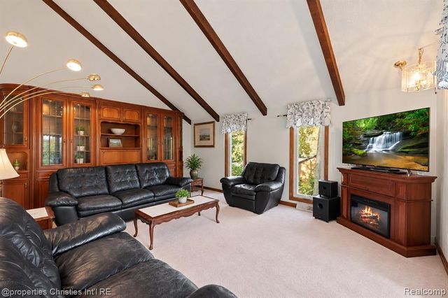 4602 Curtis Lane, Clarkston, MI 48346