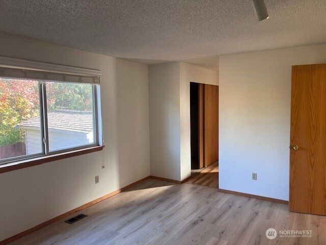 33901 28th Place SW, Federal Way, WA 98023