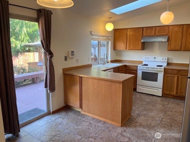 33901 28th Place SW, Federal Way, WA 98023