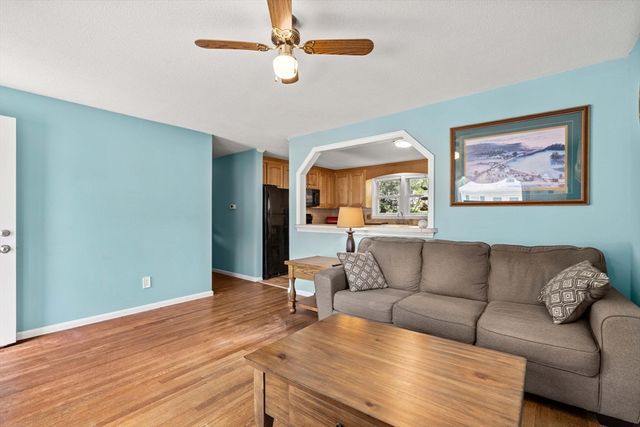 125 Hoyt Ave, Lowell, MA 01852