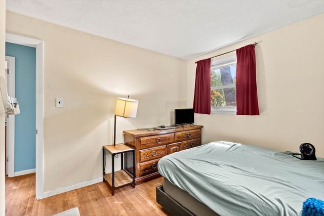125 Hoyt Ave, Lowell, MA 01852