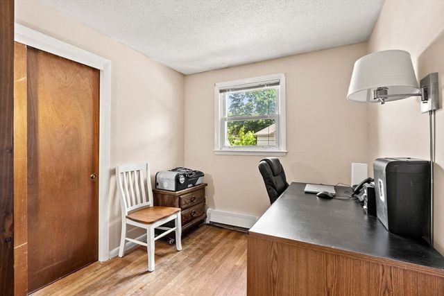 125 Hoyt Ave, Lowell, MA 01852