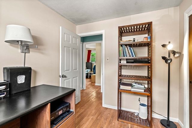 125 Hoyt Ave, Lowell, MA 01852