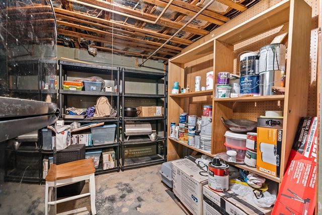 125 Hoyt Ave, Lowell, MA 01852