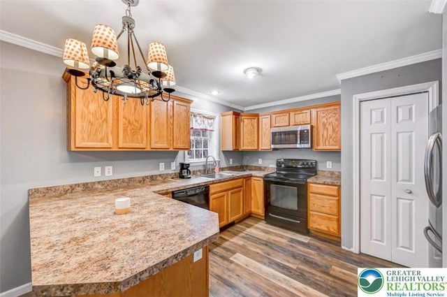 95 Parker Mews, Penn Forest Twp, PA 18210