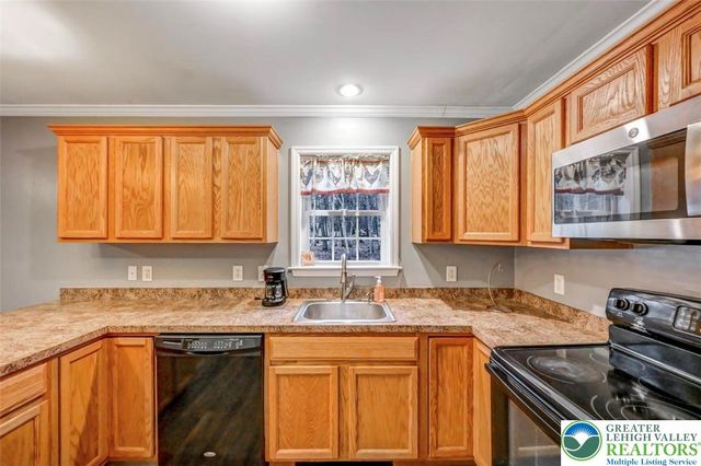 95 Parker Mews, Penn Forest Twp, PA 18210