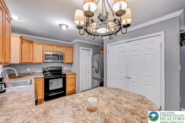 95 Parker Mews, Penn Forest Twp, PA 18210