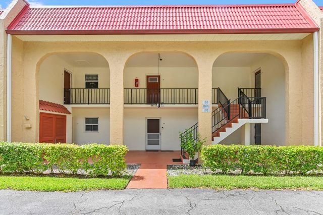 198 Lake Frances Drive 198, West Palm Beach, FL 33411