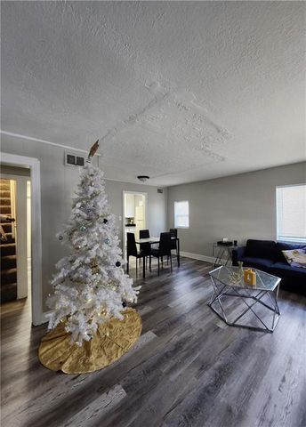 2129 E 77TH Terrace, Kansas City, MO 64132