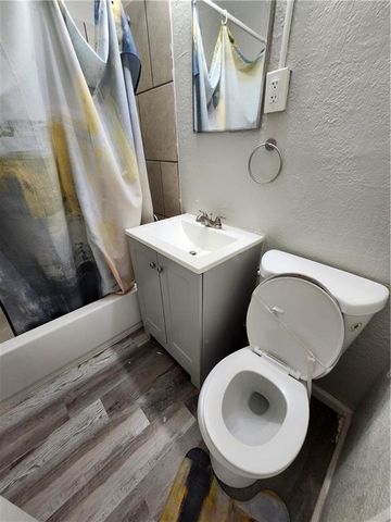 2129 E 77TH Terrace, Kansas City, MO 64132