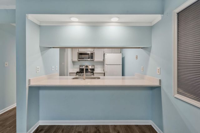 401 10th Ave S Apt A1, Myrtle Beach, SC 29577