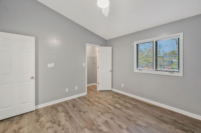 401 10th Ave S Apt A1, Myrtle Beach, SC 29577