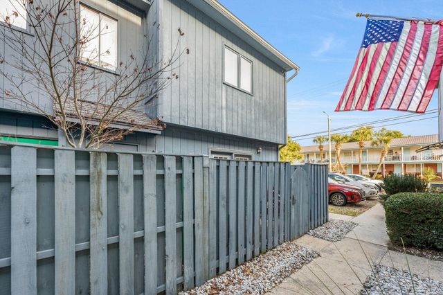 401 10th Ave S Apt A1, Myrtle Beach, SC 29577