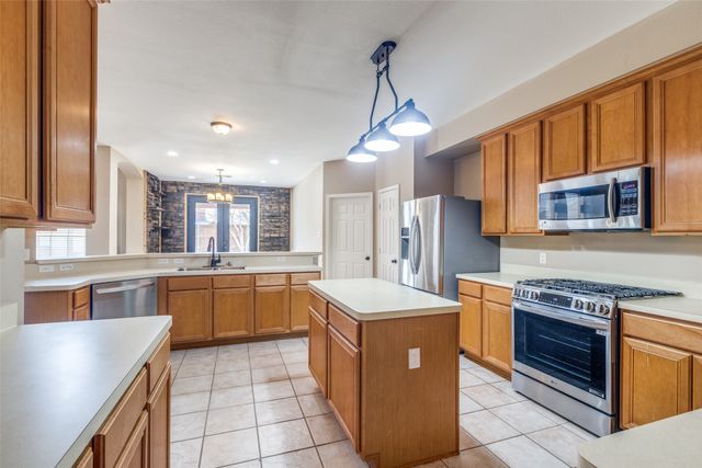 5857 Chatham Lane, The Colony, TX 75056