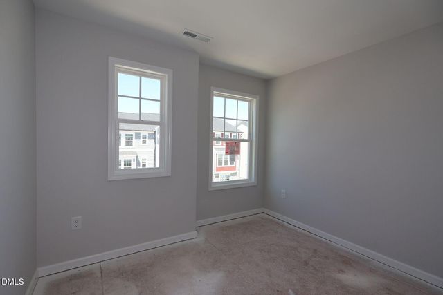 5006 Jowett'S Walk Drive 15, Cary, NC 27519