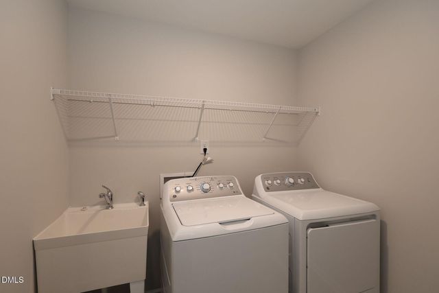 5006 Jowett'S Walk Drive 15, Cary, NC 27519