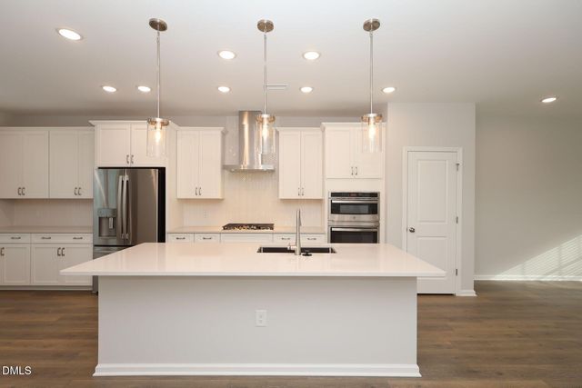 5006 Jowett'S Walk Drive 15, Cary, NC 27519