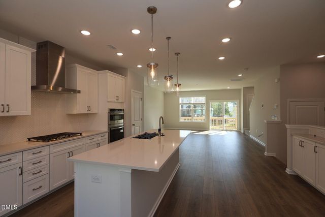 5006 Jowett'S Walk Drive 15, Cary, NC 27519