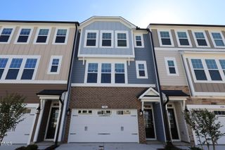 5006 Jowett'S Walk Drive 15, Cary, NC 27519