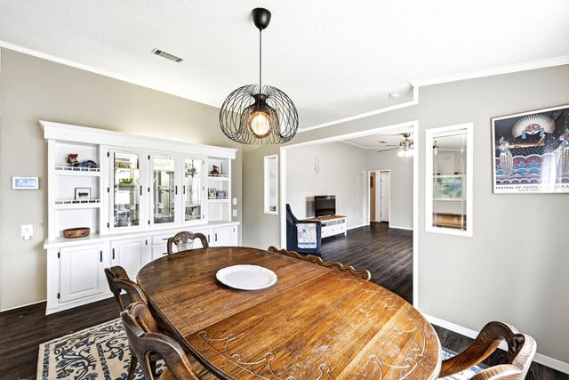 159 Farris LN, Smithville, TX 78957