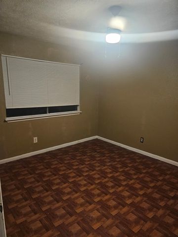 4011 NE Alshire Drive, Spring, TX 77373
