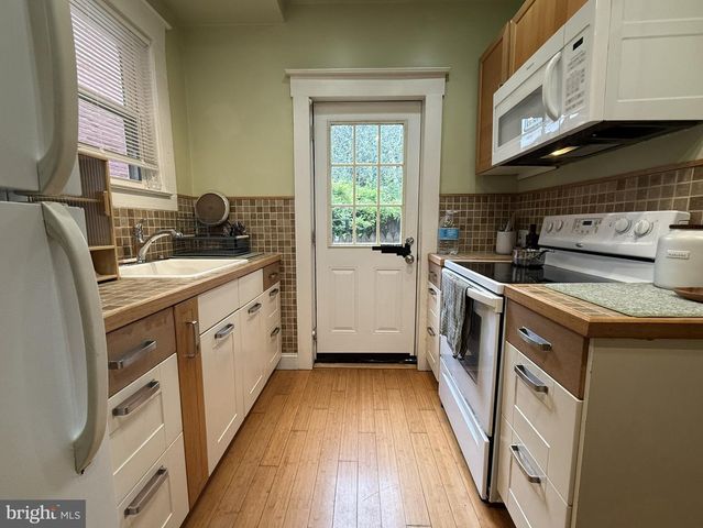 40 N PLUM ST, Lancaster, PA 17602