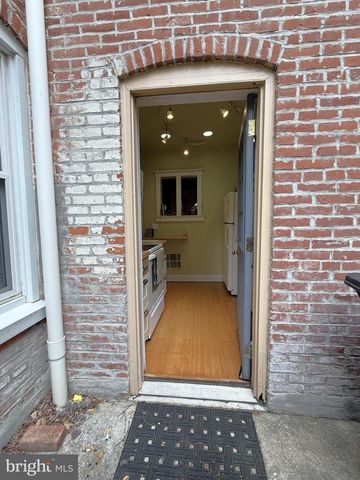 40 N PLUM ST, Lancaster, PA 17602