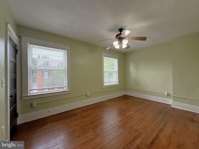 40 N PLUM ST, Lancaster, PA 17602