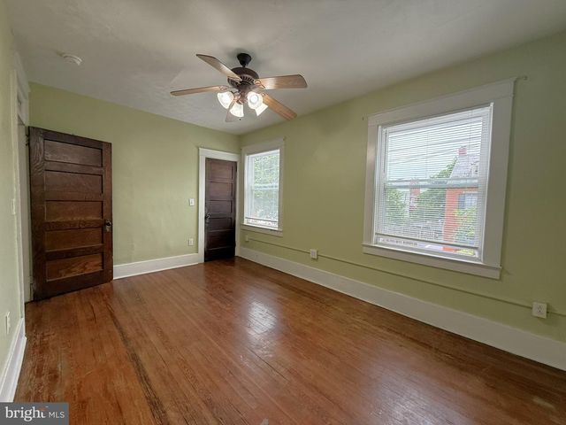 40 N PLUM ST, Lancaster, PA 17602