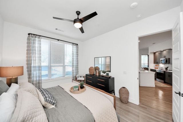 15635 Memorial Drive 340, Houston, TX 77079