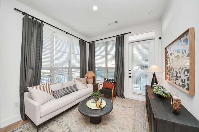 15635 Memorial Drive 340, Houston, TX 77079