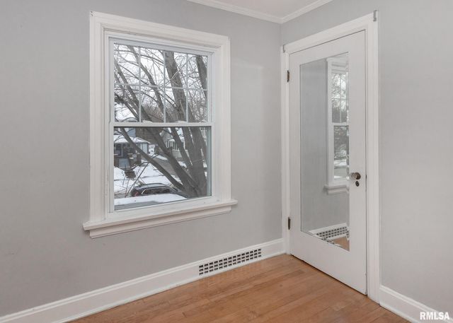 2416 12TH Street, Moline, IL 61265