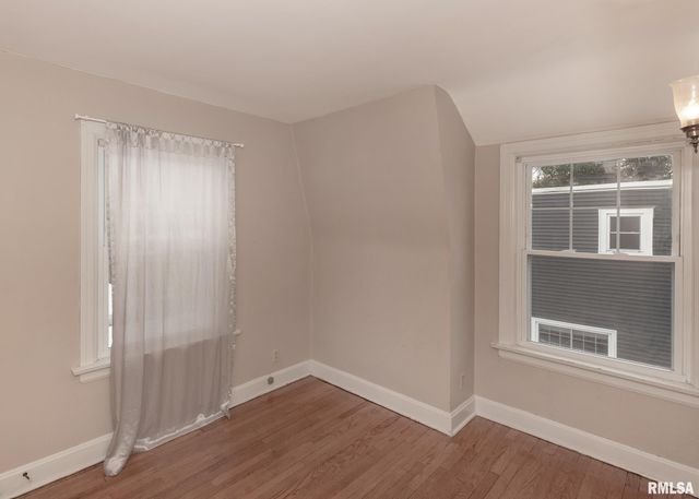 2416 12TH Street, Moline, IL 61265