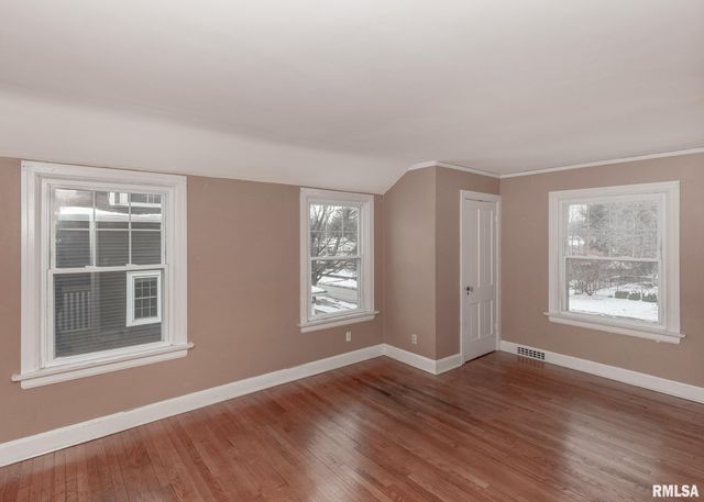 2416 12TH Street, Moline, IL 61265