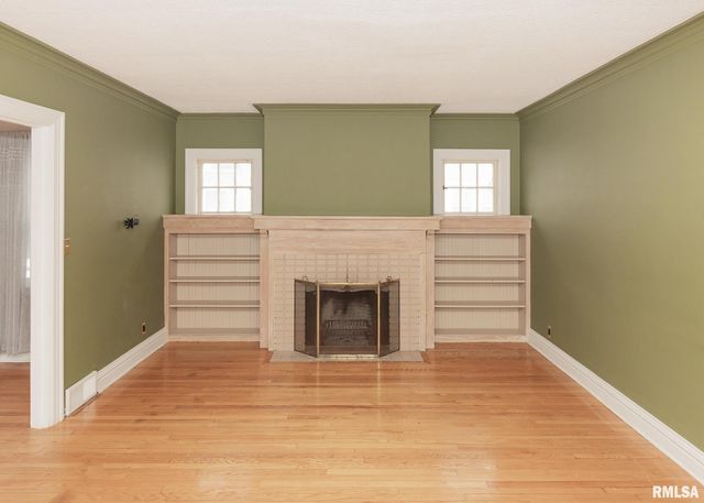 2416 12TH Street, Moline, IL 61265