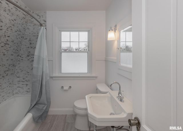 2416 12TH Street, Moline, IL 61265