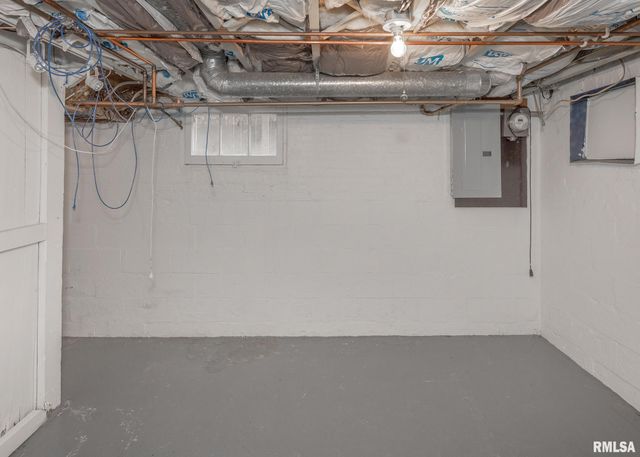 2416 12TH Street, Moline, IL 61265