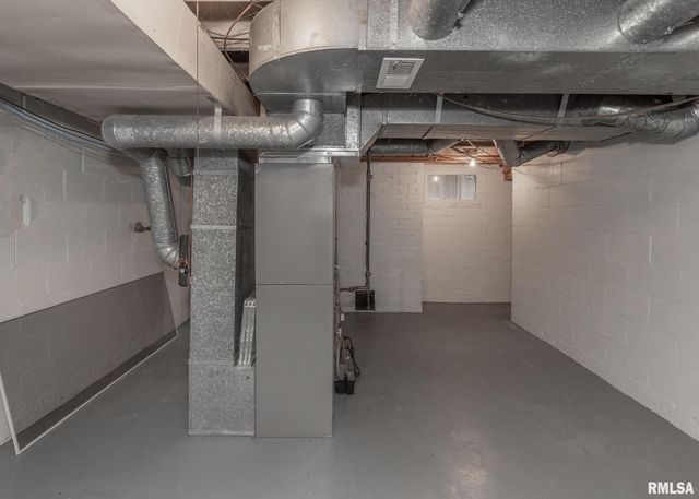 2416 12TH Street, Moline, IL 61265