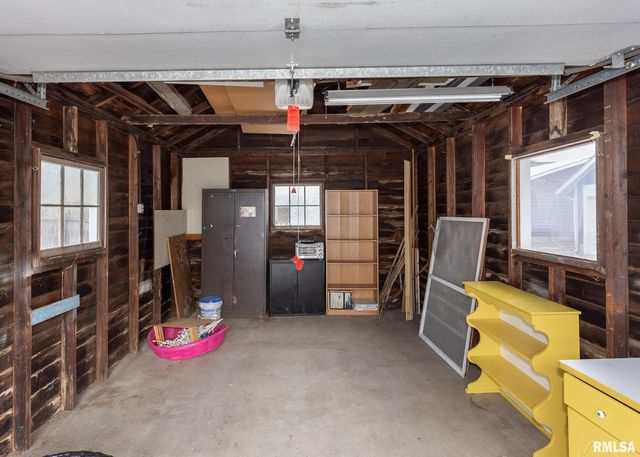 2416 12TH Street, Moline, IL 61265