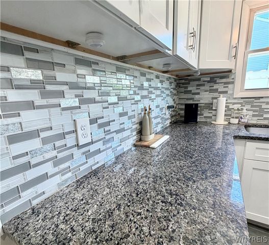 86 Cranburne Lane, Amherst, NY 14221