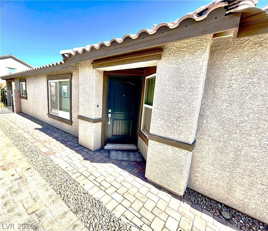 6594 Secret Grove Avenue, Las Vegas, NV 89130 — photo 3