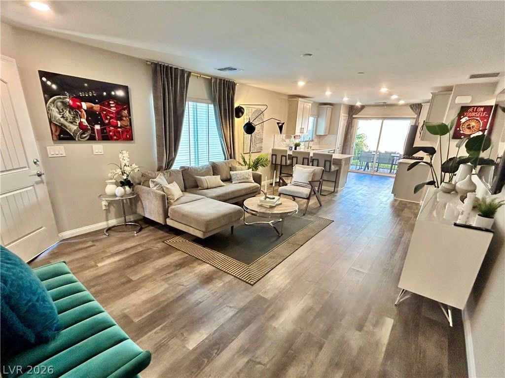 6594 Secret Grove Avenue, Las Vegas, NV 89130 — photo 4