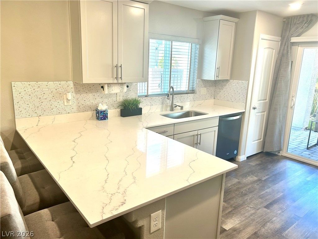 6594 Secret Grove Avenue, Las Vegas, NV 89130 — photo 5