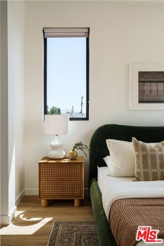 1507 W Morra Drive, Los Angeles, CA 90026