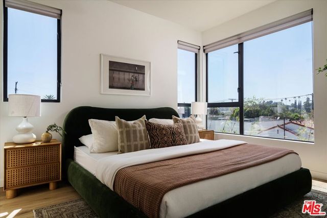 1507 W Morra Drive, Los Angeles, CA 90026