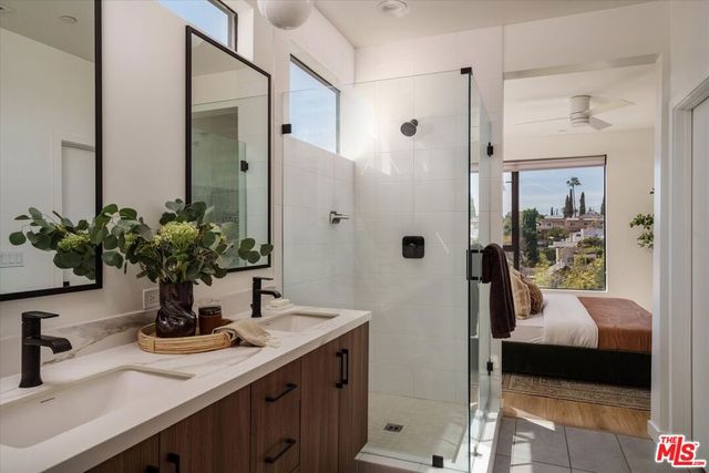 1507 W Morra Drive, Los Angeles, CA 90026