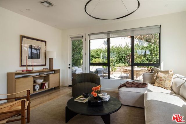 1507 W Morra Drive, Los Angeles, CA 90026