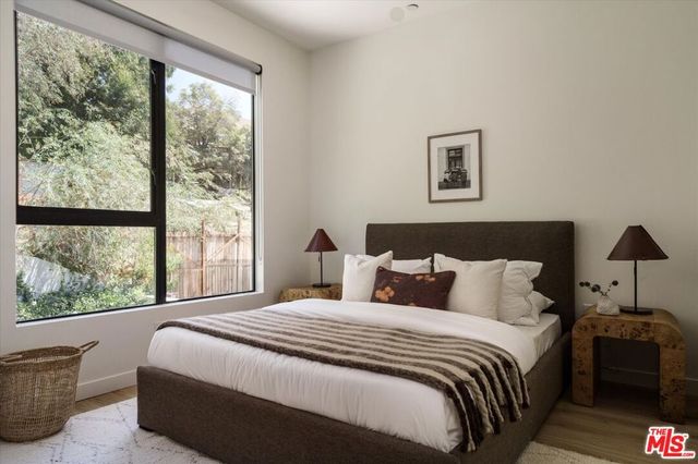 1507 W Morra Drive, Los Angeles, CA 90026